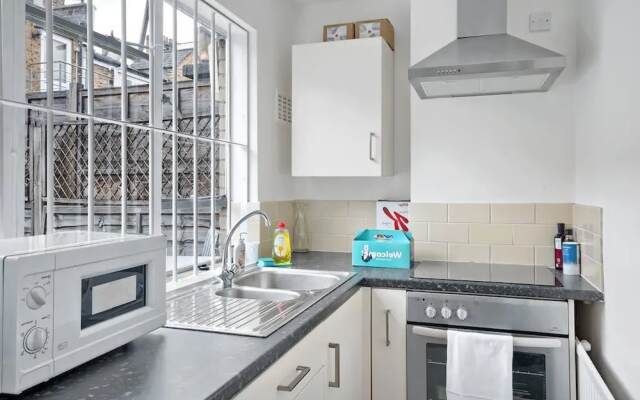 BUTE 17 2 Bed Maisonette