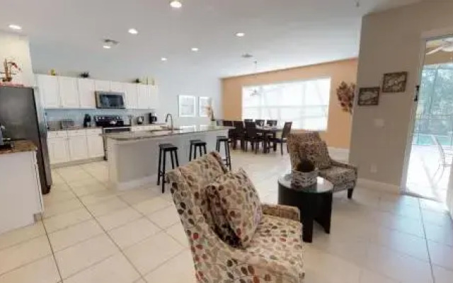 Watersong Resort Six-bedroom