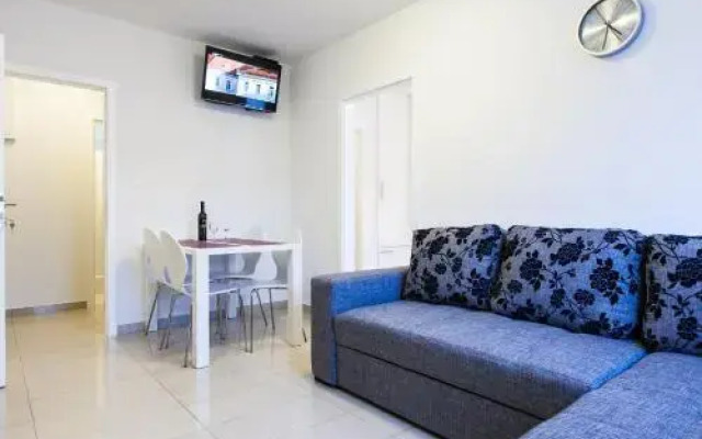 Apartments Kalelarga