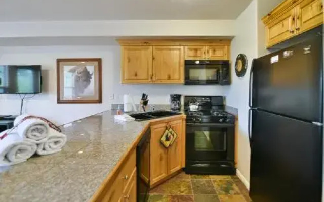 Moose Hollow Condo #209 at Wolf Creek Resort Near Powder Mountain, Snowbasin, Nordic Valley And Pineview in Eden Utah