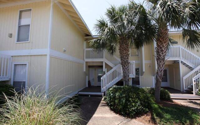 Sandpiper Cove Canal by Holiday Isle