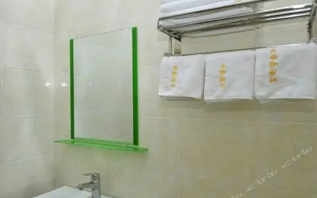 Kunming Junhong Hotel