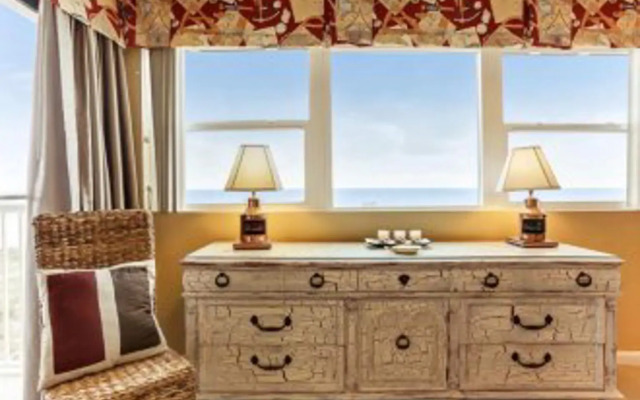Corner Unit Condo with unobstructed views of the Atlantic by RedAwning