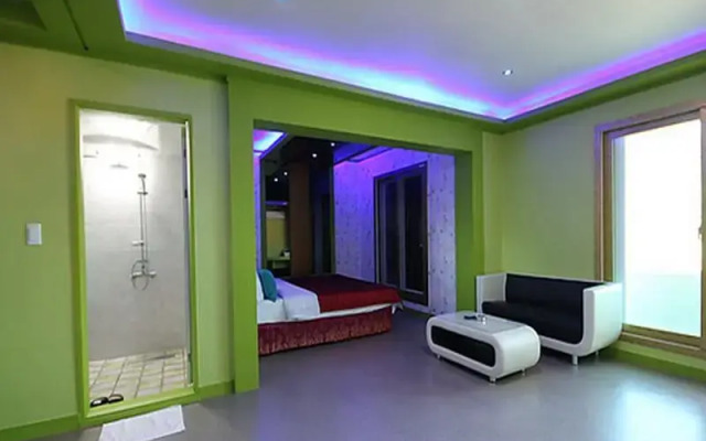 W Motel Geoje