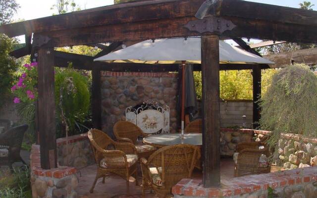 Black Orchid Bed & Breakfast