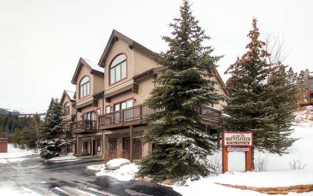 Mountaineer #M-1 - Ski-In/Ski-Out - Private Outdoor Hot Tub