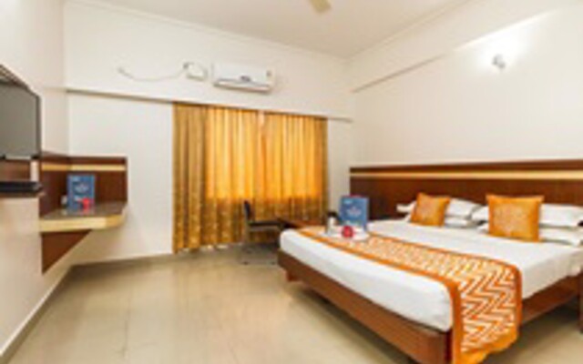 OYO Rooms Majestic Gandhinagar 3