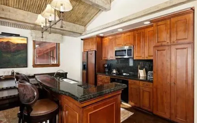 Aspen Ritz-carlton 3 Bedroom Penthouse Ski in, Ski out Residence With Unbeatable Access to Aspen Highlands Ski Slopes