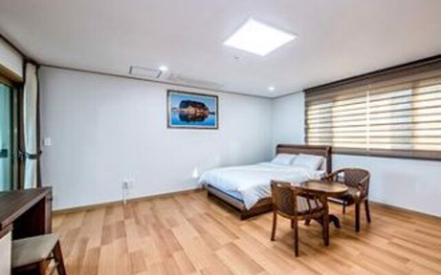 Seogwipo Gaetkeusi Pension