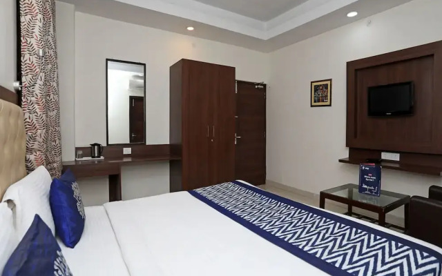 OYO Rooms Vikrant Khand