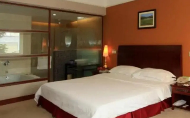Paradise Hotel