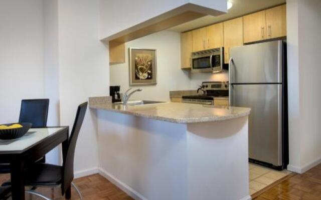 Premier Furnished Apt at Grove Pointe