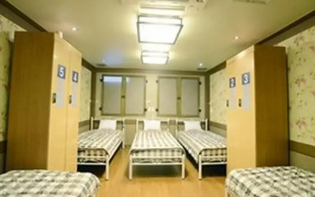 Yusimcheon Guesthouse