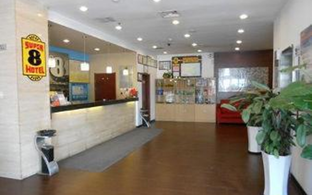 Super 8 Hotel Langfang San Da Jie