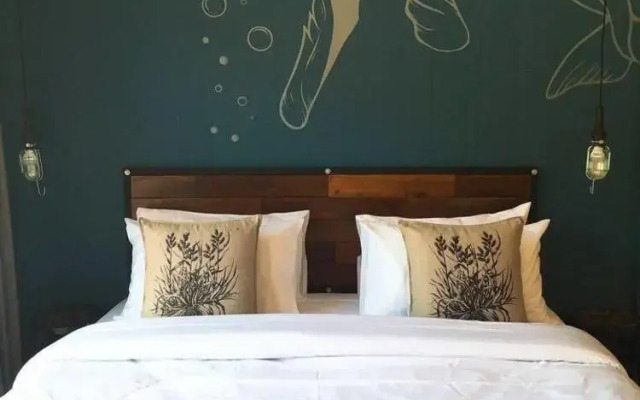 Guestroom 401