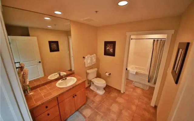 Base Camp One 416C Penthouse - 3 Br Condo