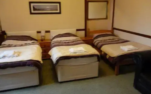 Aberdeen Arms Hotel Tarland