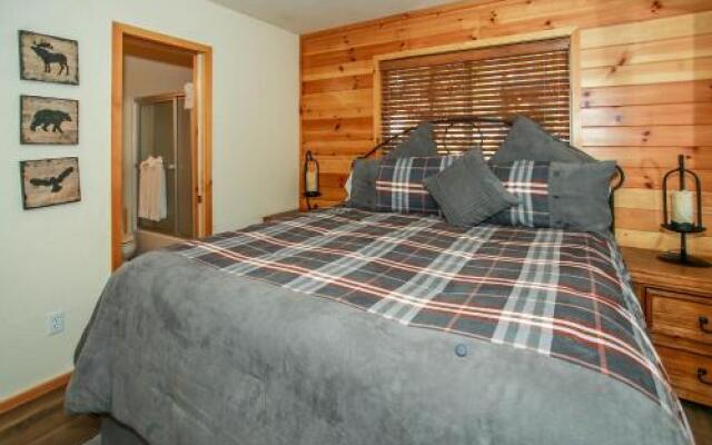 Catalina Creekside Cabin 372