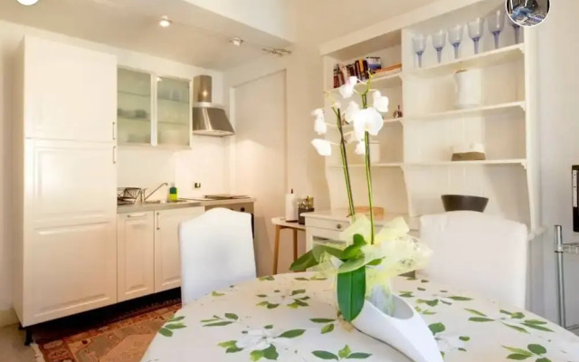 Queenanne Apartment