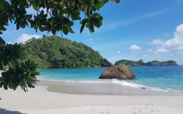 Red Island Bungalows