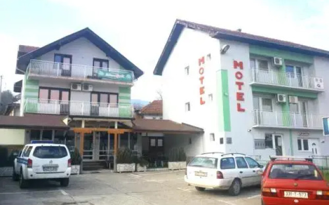 Motel Aura