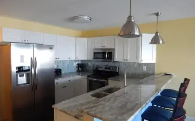 Put-in-Bay Waterfront Condo #207