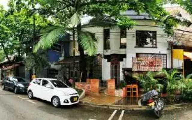 Hostal Lleras Park