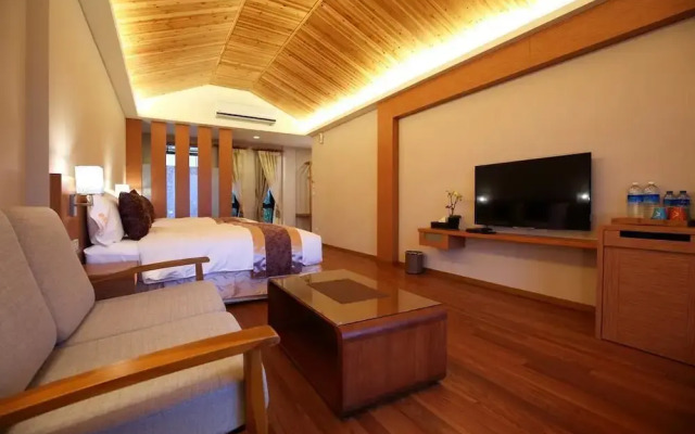 Golden Paddy Hostel