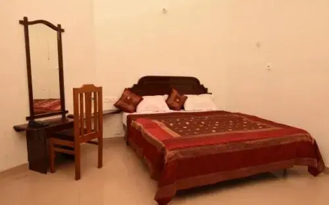Linchu Ayur Resort