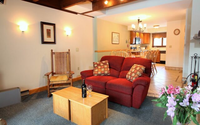 Edgemont Condo A2 by RedAwning