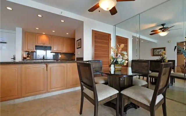 Valley Isle 1105 by RedAwning