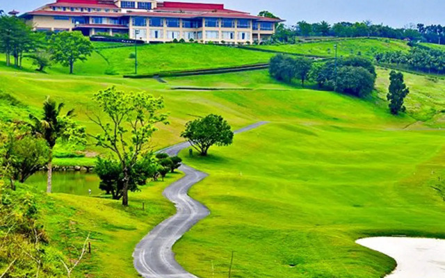 Wing on Golf Country Club