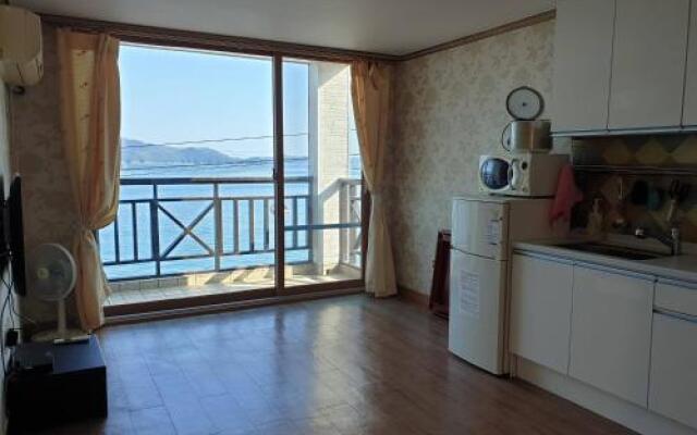 Tongyeong Pension Mirage