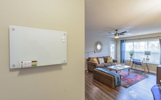 Deluxe Clearwater Apartment CP-614