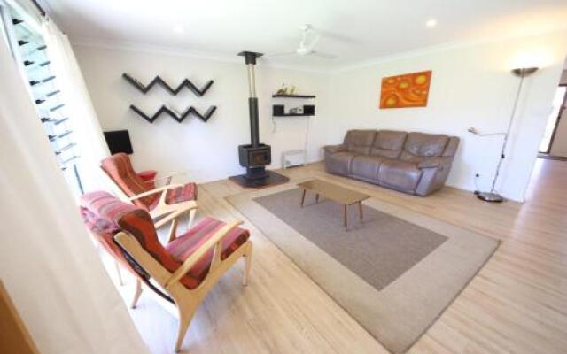 Barefoot Bungalow at Hat Head