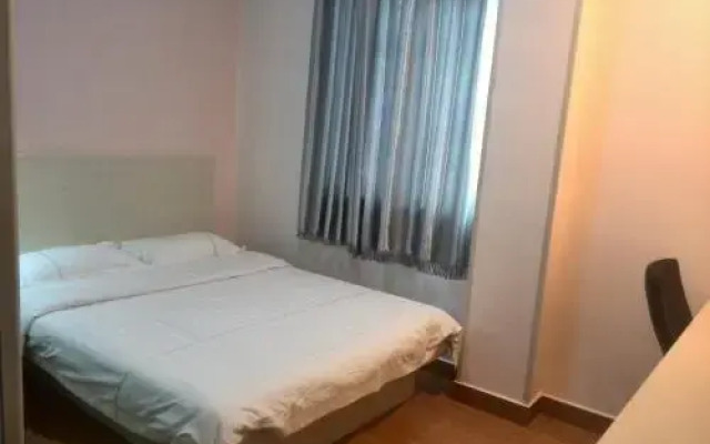 e Home Hotel Nanzhou Railway Staion