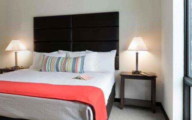 Stay Alfred on 2nd Street