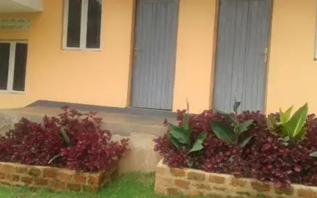 Gorilla Safari Lodge