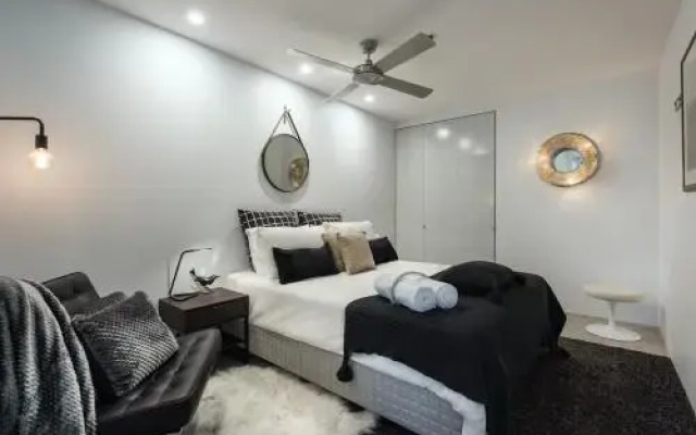 Chic 2 Bed With Views Darlinghurst Tt407