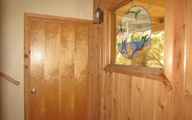 034 Menlo Suite Cabin