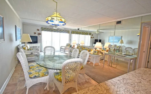 Ocean Hideaway 503