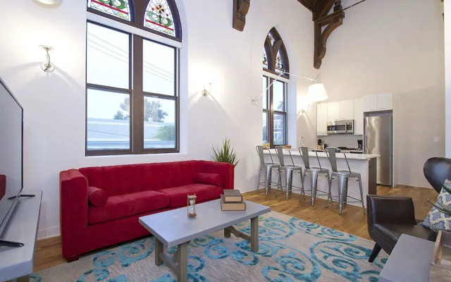 Charming 2BR in Wicker Park by Sonder