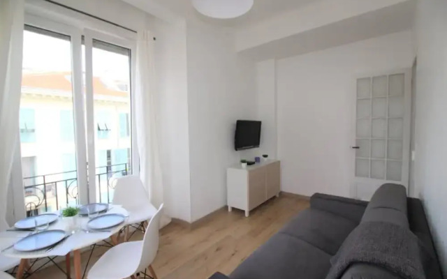 Nice Booking-Medecin Notre Dame Lumineux