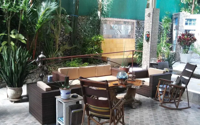 Coyaba Tropical Elegant Adult Guesthouse