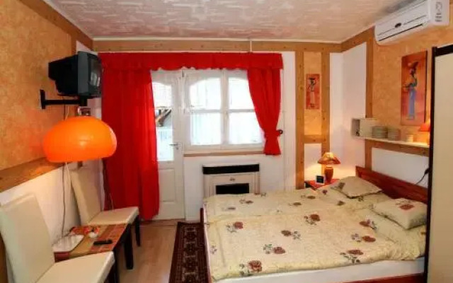 Castello Vendég és Apartmanház