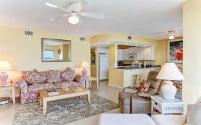 Brilliantly Decorated Condo for Your Perfect Beach Escape by RedAwning
