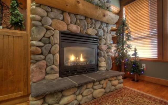 Treetops Ski Luxury Townhouse