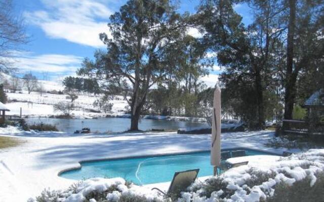 Cranford Country Lodge