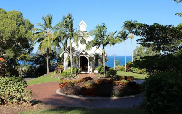 Oasis 25 Hamilton Island