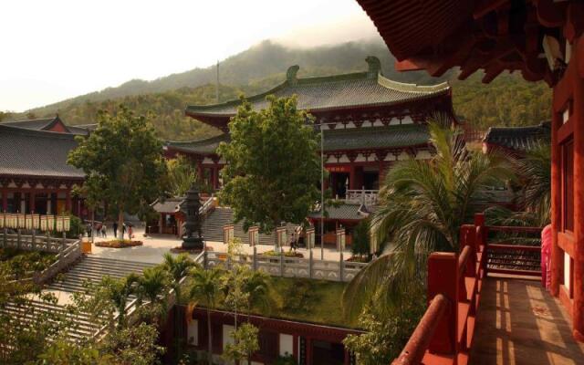 Sanya Nanshan Hotel